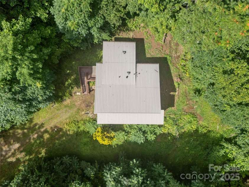 129 Franklin Road, Swannanoa, NC 28778.  MLS# CAR4283769, YatesRealty ID 30695. 
