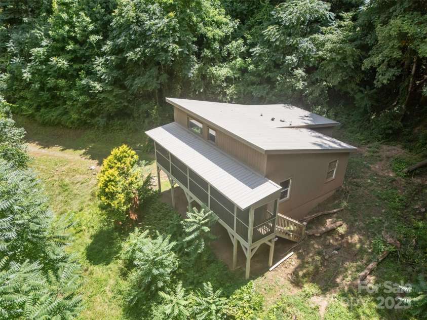129 Franklin Road, Swannanoa, NC 28778.  MLS# CAR4283769, YatesRealty ID 30695. 
