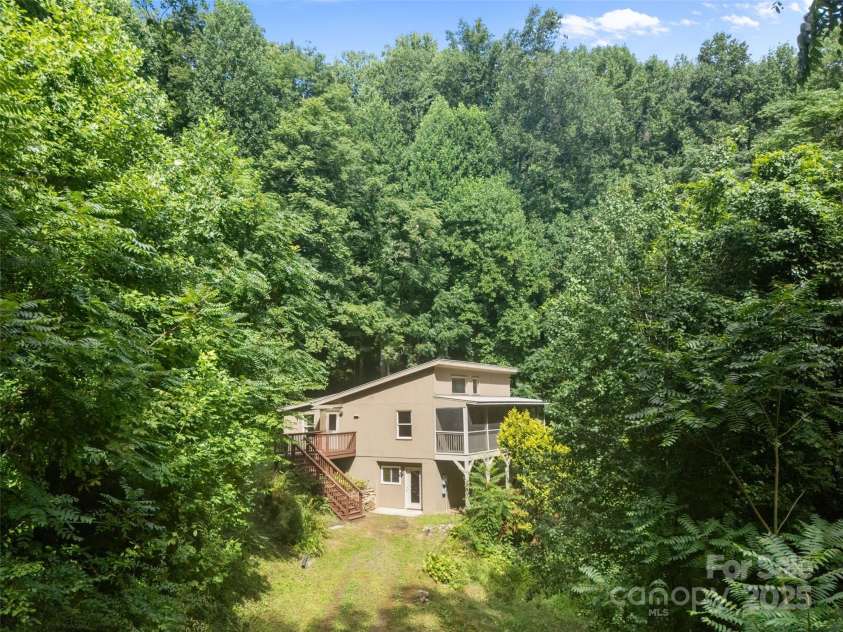 129 Franklin Road, Swannanoa, NC 28778.  MLS# CAR4283769, YatesRealty ID 30695. 