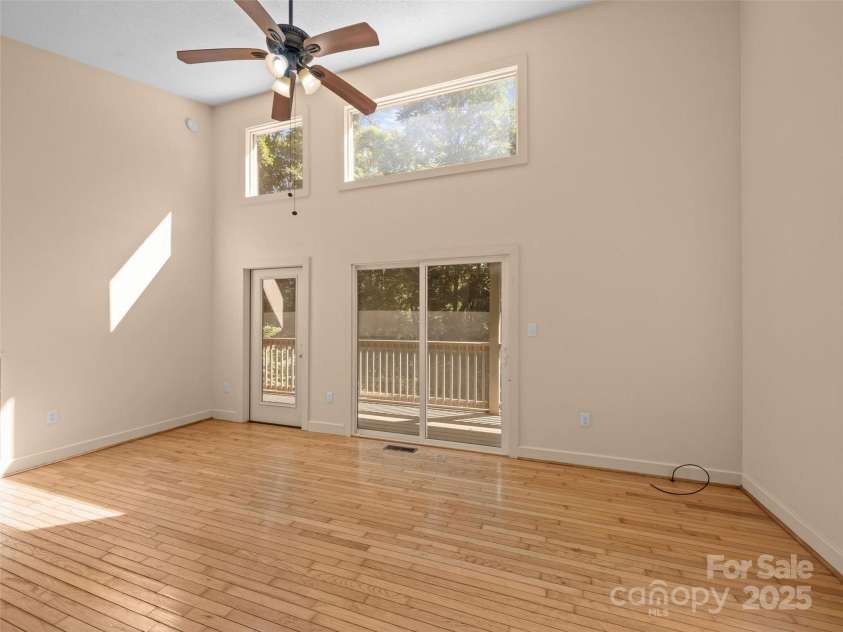 129 Franklin Road, Swannanoa, NC 28778.  MLS# CAR4283769, YatesRealty ID 30695. 