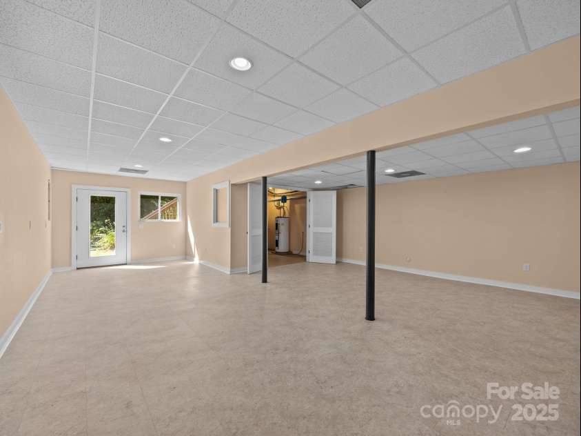 129 Franklin Road, Swannanoa, NC 28778.  MLS# CAR4283769, YatesRealty ID 30695. Lower Level