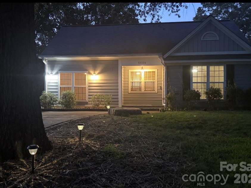 12334 Danby Road, Pineville, NC 28134.  MLS# CAR4393696, YatesRealty ID 30696. 