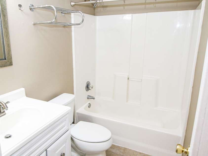 6202 Cottageville Lane, Charlotte, NC 28208.  MLS# CAR4288230, YatesRealty ID 30696. 