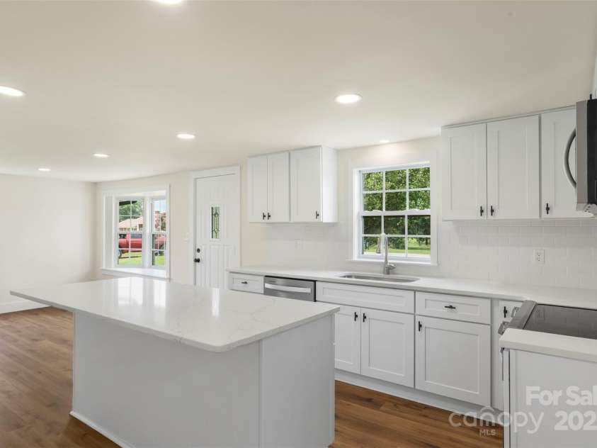 3114 Taxahaw Road, Lancaster, SC 29720.  MLS# CAR4287263, YatesRealty ID 30699. 