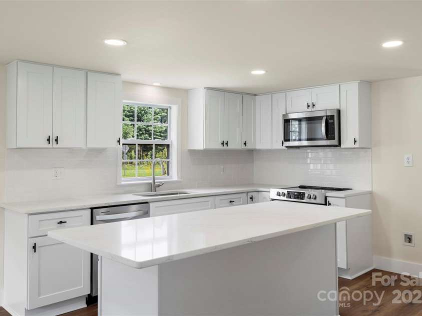 3114 Taxahaw Road, Lancaster, SC 29720.  MLS# CAR4287263, YatesRealty ID 30699. 