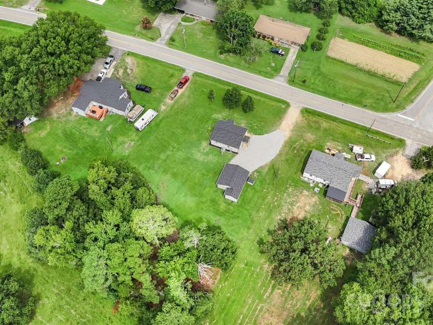 3114 Taxahaw Road, Lancaster, SC 29720.  MLS# CAR4287263, YatesRealty ID 30699. 