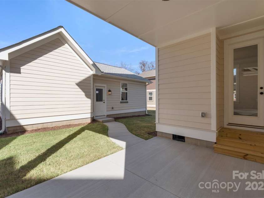 113 Macland Lane, Rock Hill, SC 29730.  MLS# CAR4308551, YatesRealty ID 3070. 
