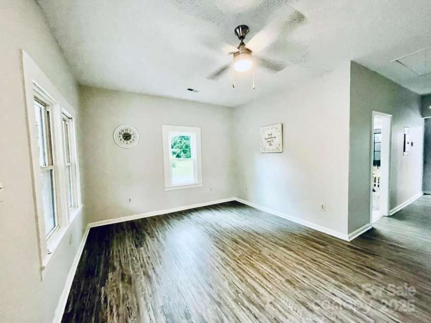 357 Huger Street, Cheraw, SC 29520.  MLS# CAR4258094, YatesRealty ID 3070. 