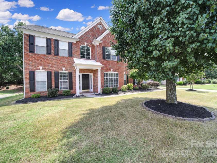 10220 Chilvary Drive, Charlotte, NC 28277.  MLS# CAR4277946, YatesRealty ID 30700. 