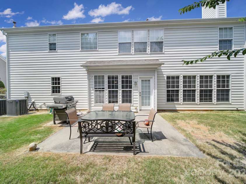 10220 Chilvary Drive, Charlotte, NC 28277.  MLS# CAR4277946, YatesRealty ID 30700. 