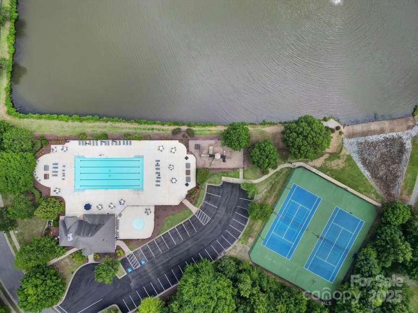 10220 Chilvary Drive, Charlotte, NC 28277.  MLS# CAR4277946, YatesRealty ID 30700. 