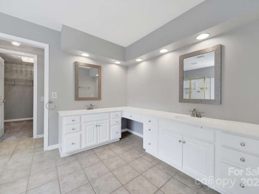 10220 Chilvary Drive, Charlotte, NC 28277.  MLS# CAR4277946, YatesRealty ID 30700. 