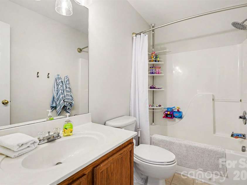 6019 Firethorne Lane, Concord, NC 28025.  MLS# CAR4391302, YatesRealty ID 30700. Full Bath on 2nd floor