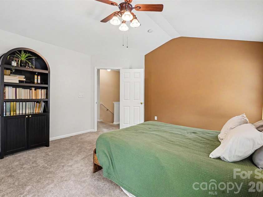 6019 Firethorne Lane, Concord, NC 28025.  MLS# CAR4391302, YatesRealty ID 30700. Large Primary bedroom with vaulted ceiling
