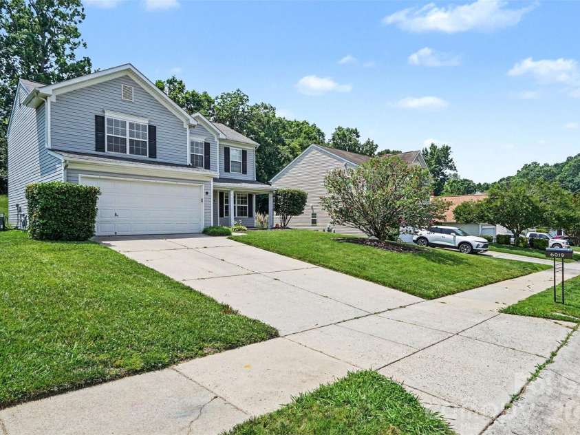 6019 Firethorne Lane, Concord, NC 28025.  MLS# CAR4391302, YatesRealty ID 30700. Two car attached Garage