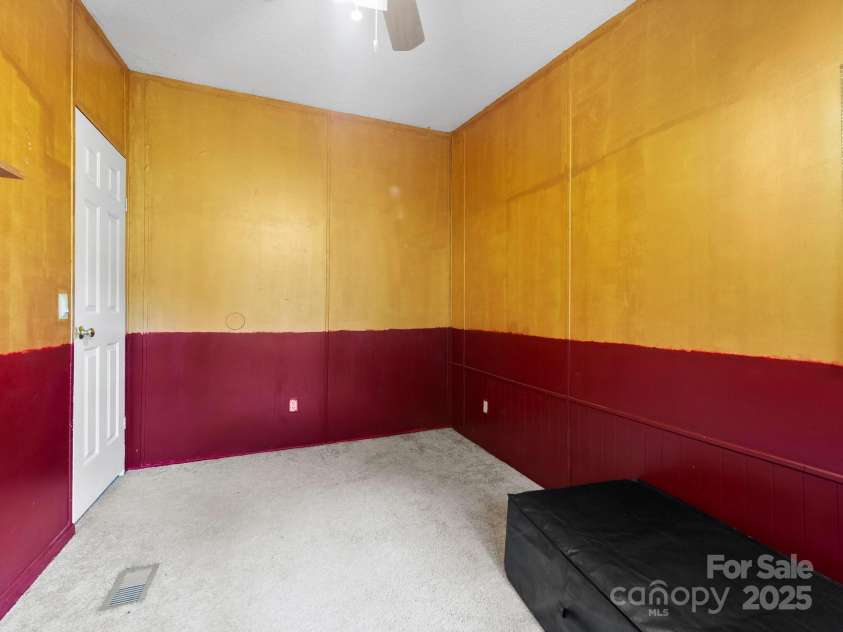 238 Brickyard Road, Asheville, NC 28806.  MLS# CAR4279435, YatesRealty ID 30701. 2nd Bedroom