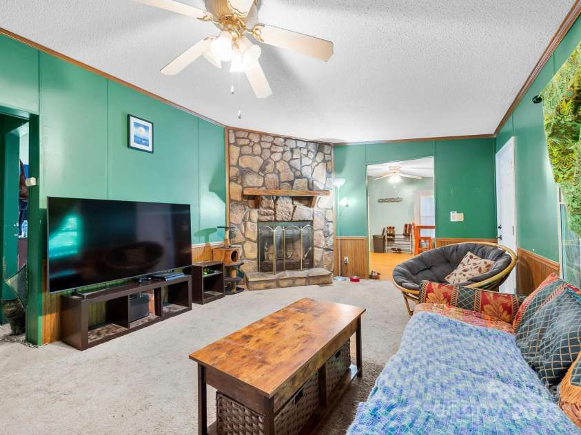 238 Brickyard Road, Asheville, NC 28806.  MLS# CAR4279435, YatesRealty ID 30701. 