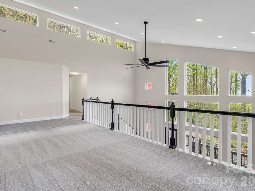 35 Chesten Mountain Drive, Asheville, NC 28803.  MLS# CAR4370920, YatesRealty ID 30701. Upper Loft