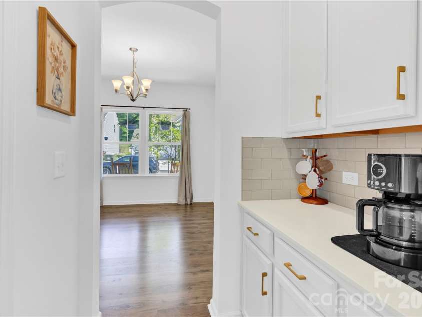 3153 Pinehills Way, Mount Holly, NC 28120.  MLS# CAR4360789, YatesRealty ID 30702. Butler's Pantry