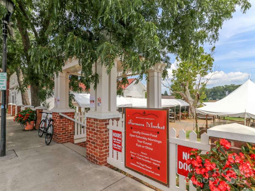 4423 Parkgate Drive, Matthews, NC 28105.  MLS# CAR4286068, YatesRealty ID 30702. Downtown Matthews Farmers Market