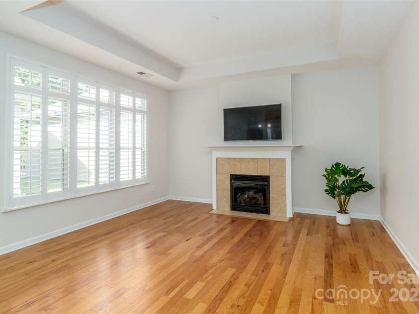 4423 Parkgate Drive, Matthews, NC 28105.  MLS# CAR4286068, YatesRealty ID 30702. Family Room