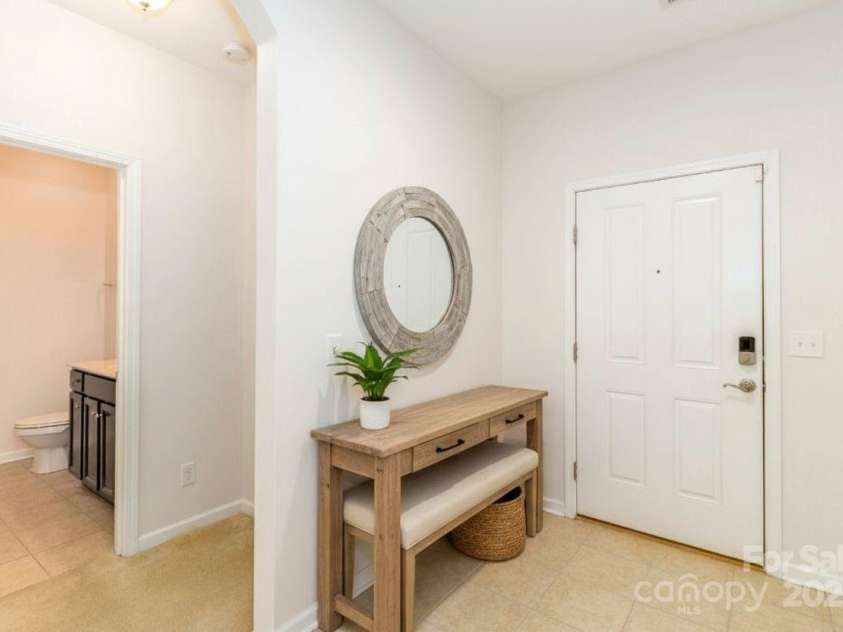 4423 Parkgate Drive, Matthews, NC 28105.  MLS# CAR4286068, YatesRealty ID 30702. Foyer