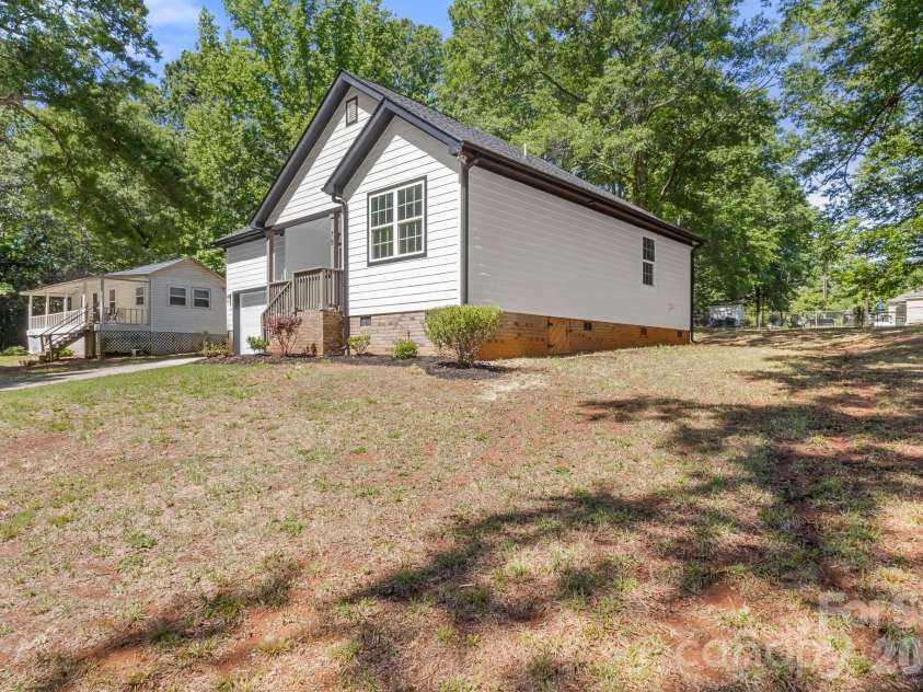 70 Mccorkle Street, York, SC 29745.  MLS# CAR4379710, YatesRealty ID 30703. 