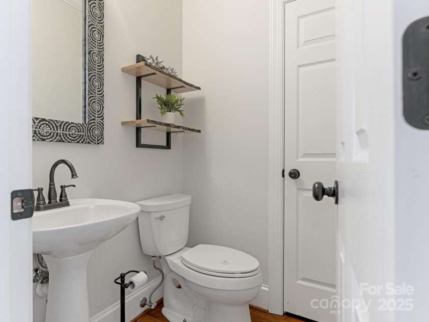 2617 Greyabby Court, Charlotte, NC 28270.  MLS# CAR4282748, YatesRealty ID 30704. Half bath