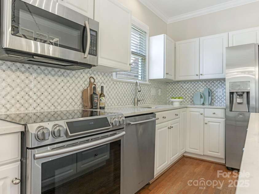 2617 Greyabby Court, Charlotte, NC 28270.  MLS# CAR4282748, YatesRealty ID 30704. Kitchen