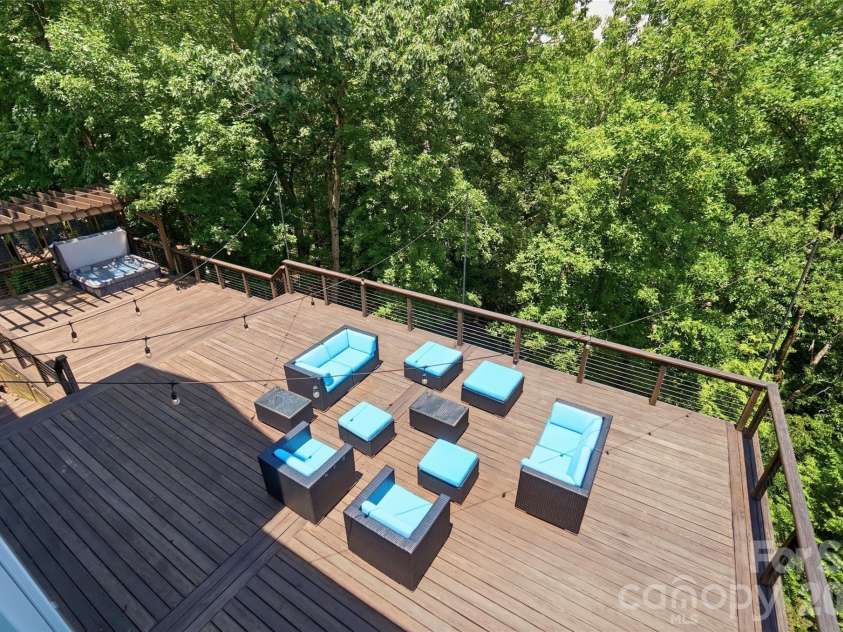 328 Calming Way, Tega Cay, SC 29708.  MLS# CAR4391141, YatesRealty ID 30704. 