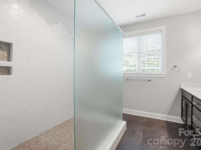 328 Calming Way, Tega Cay, SC 29708.  MLS# CAR4391141, YatesRealty ID 30704. 