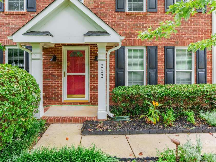 202 Pond View Lane, Fort Mill, SC 29715.  MLS# CAR4288681, YatesRealty ID 30705. 