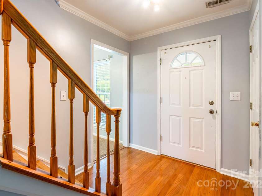 202 Pond View Lane, Fort Mill, SC 29715.  MLS# CAR4288681, YatesRealty ID 30705. 
