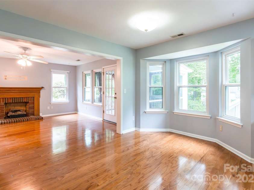 202 Pond View Lane, Fort Mill, SC 29715.  MLS# CAR4288681, YatesRealty ID 30705. 