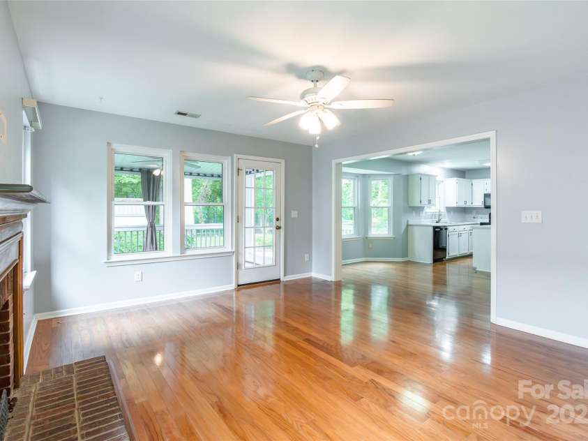 202 Pond View Lane, Fort Mill, SC 29715.  MLS# CAR4288681, YatesRealty ID 30705. 