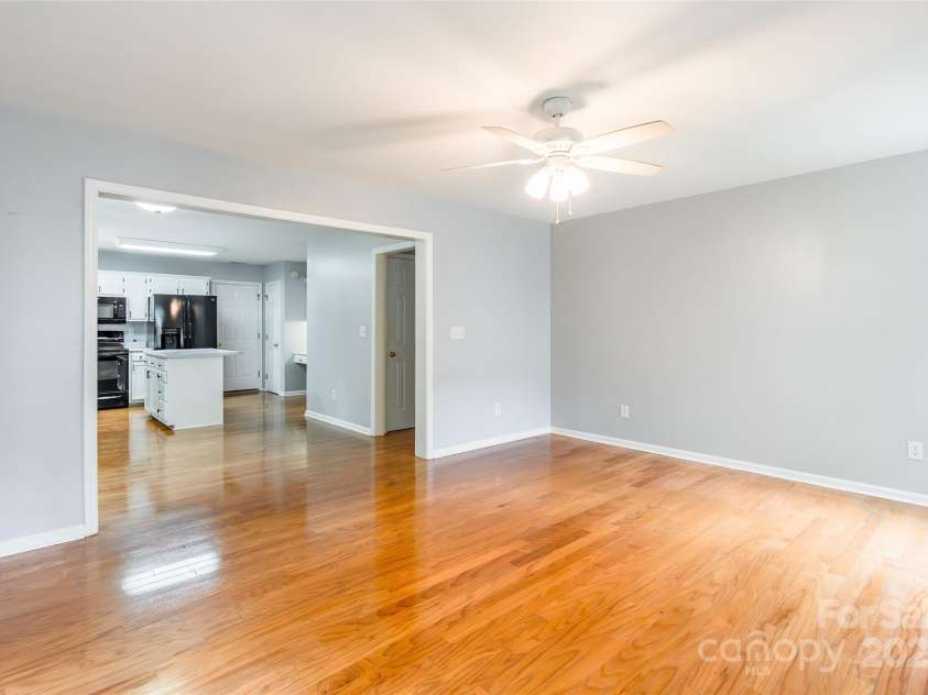 202 Pond View Lane, Fort Mill, SC 29715.  MLS# CAR4288681, YatesRealty ID 30705. 