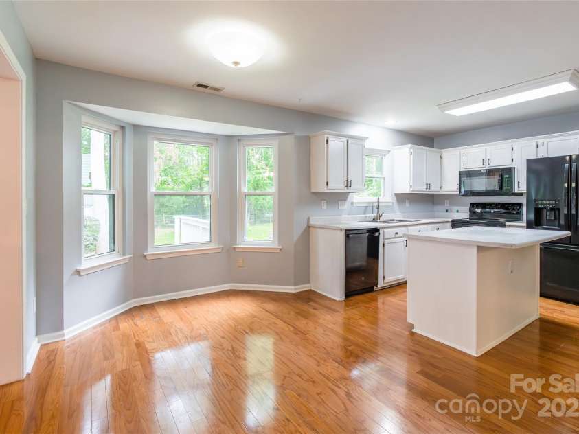 202 Pond View Lane, Fort Mill, SC 29715.  MLS# CAR4288681, YatesRealty ID 30705. 