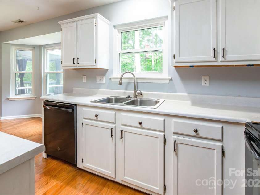 202 Pond View Lane, Fort Mill, SC 29715.  MLS# CAR4288681, YatesRealty ID 30705. 