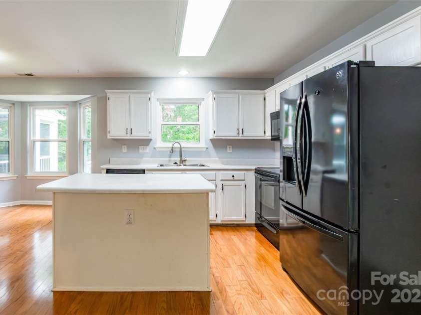 202 Pond View Lane, Fort Mill, SC 29715.  MLS# CAR4288681, YatesRealty ID 30705. 
