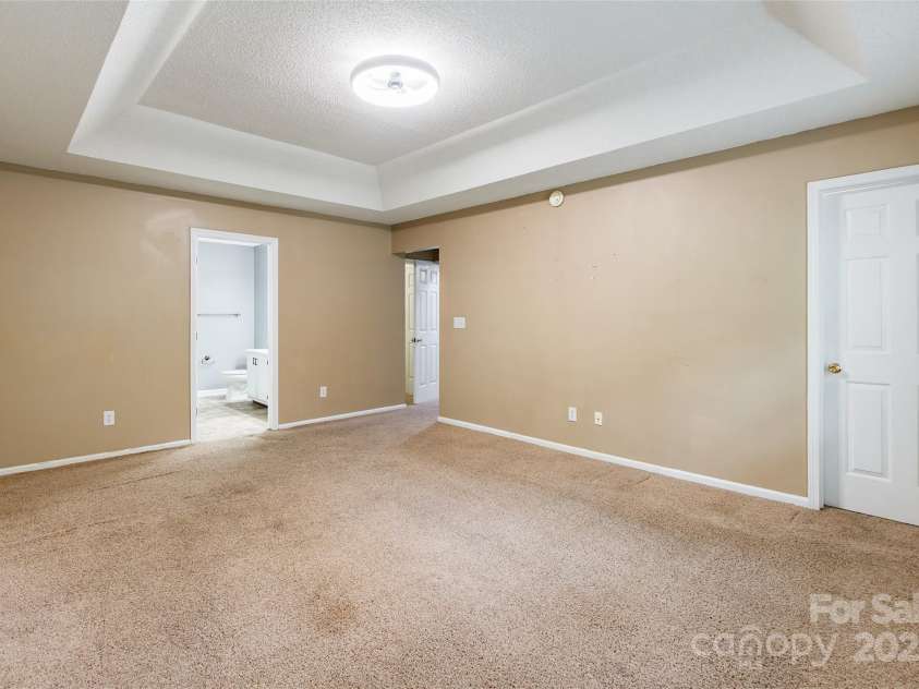 202 Pond View Lane, Fort Mill, SC 29715.  MLS# CAR4288681, YatesRealty ID 30705. 