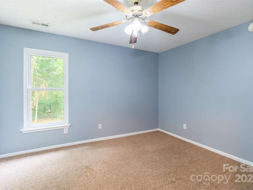 202 Pond View Lane, Fort Mill, SC 29715.  MLS# CAR4288681, YatesRealty ID 30705. 
