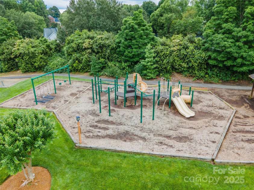 202 Pond View Lane, Fort Mill, SC 29715.  MLS# CAR4288681, YatesRealty ID 30705. 