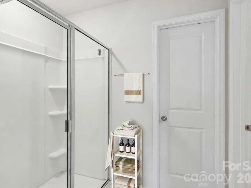 3631 Azalea Ridge Drive, Mount Holly, NC 28120.  MLS# CAR4392256, YatesRealty ID 30705. 