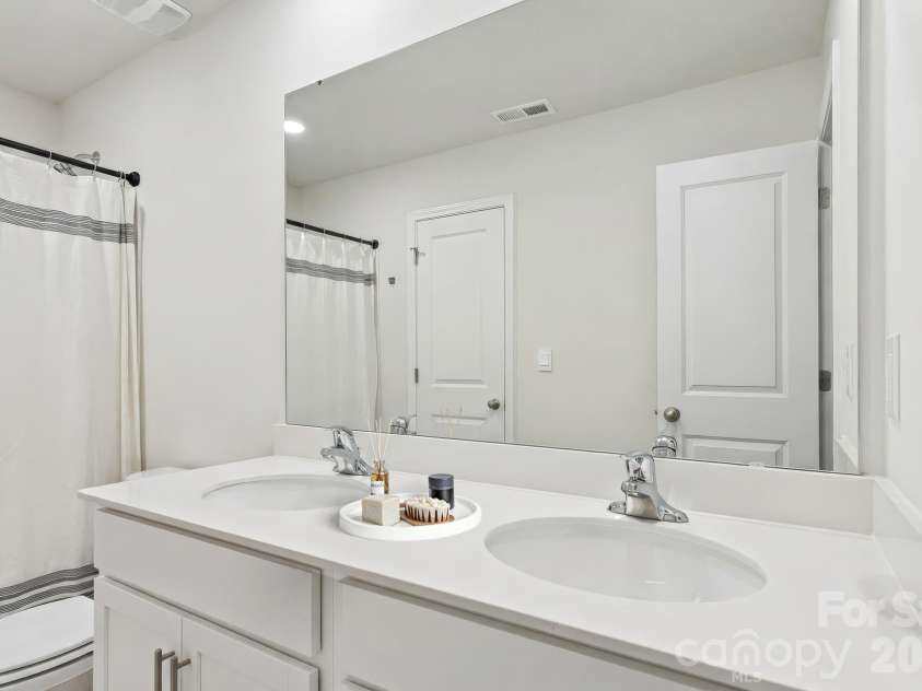3631 Azalea Ridge Drive, Mount Holly, NC 28120.  MLS# CAR4392256, YatesRealty ID 30705. 
