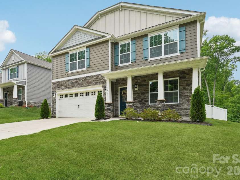 3631 Azalea Ridge Drive, Mount Holly, NC 28120.  MLS# CAR4392256, YatesRealty ID 30705. 