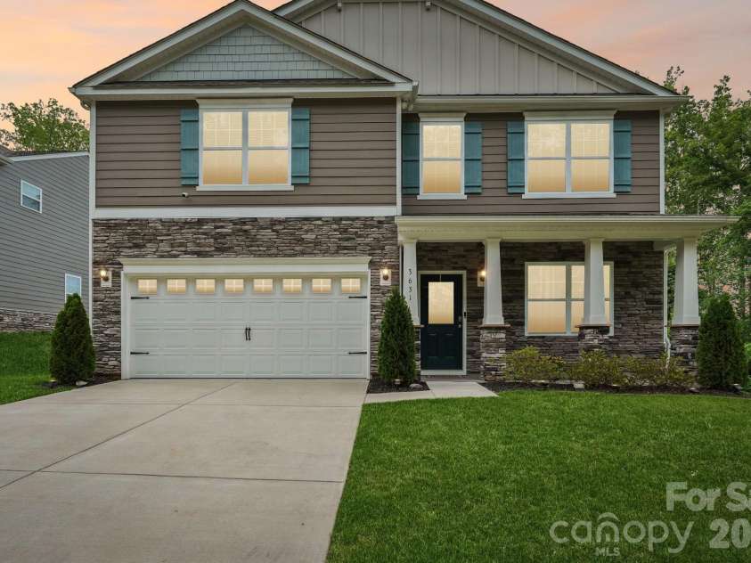3631 Azalea Ridge Drive, Mount Holly, NC 28120.  MLS# CAR4392256, YatesRealty ID 30705. 