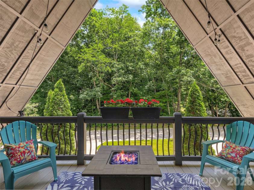 148 Campbell Creek Road, Maggie Valley, NC 28751.  MLS# CAR4393673, YatesRealty ID 30706. 