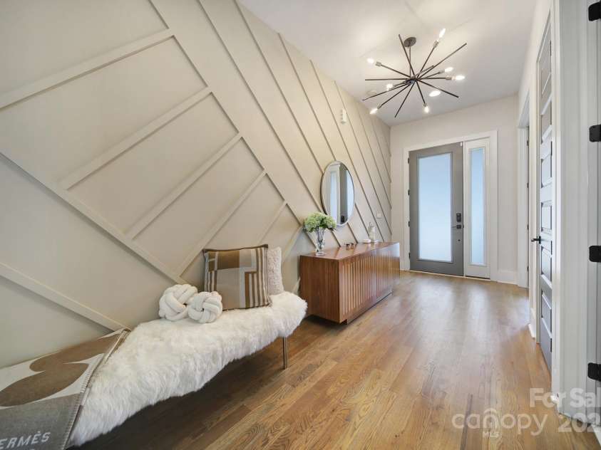 1813 Kenwood Avenue, Charlotte, NC 28205.  MLS# CAR4284001, YatesRealty ID 30707. 