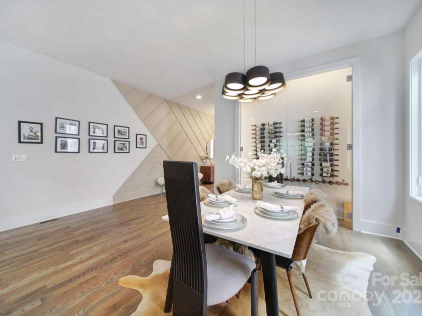 1813 Kenwood Avenue, Charlotte, NC 28205.  MLS# CAR4284001, YatesRealty ID 30707. 