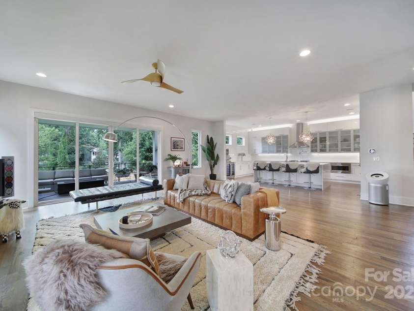 1813 Kenwood Avenue, Charlotte, NC 28205.  MLS# CAR4284001, YatesRealty ID 30707. 